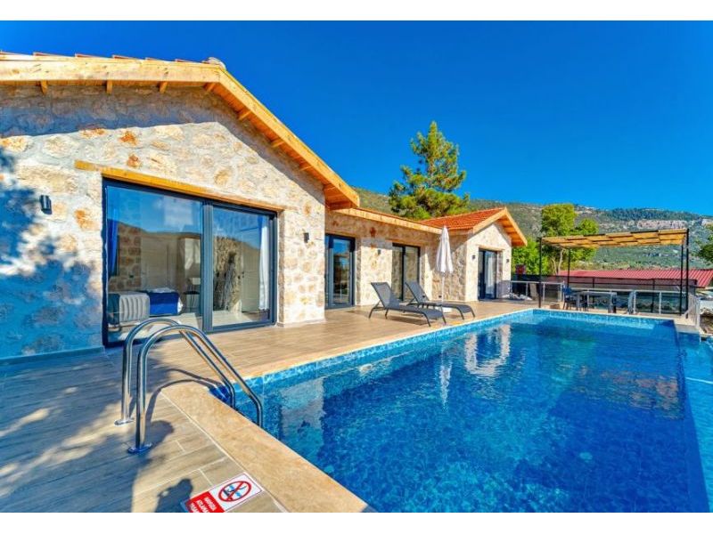 Villa Ally