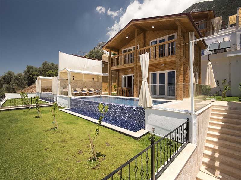 Villa Corner