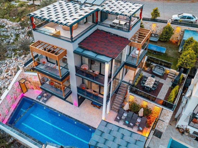 Villa Center