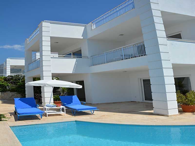 Villa Silver