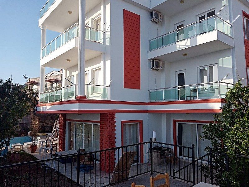 Villa Lady