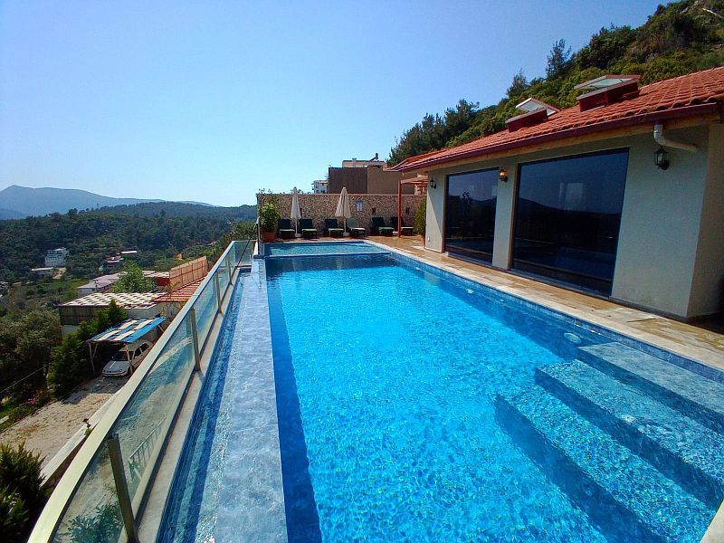 Villa Mira